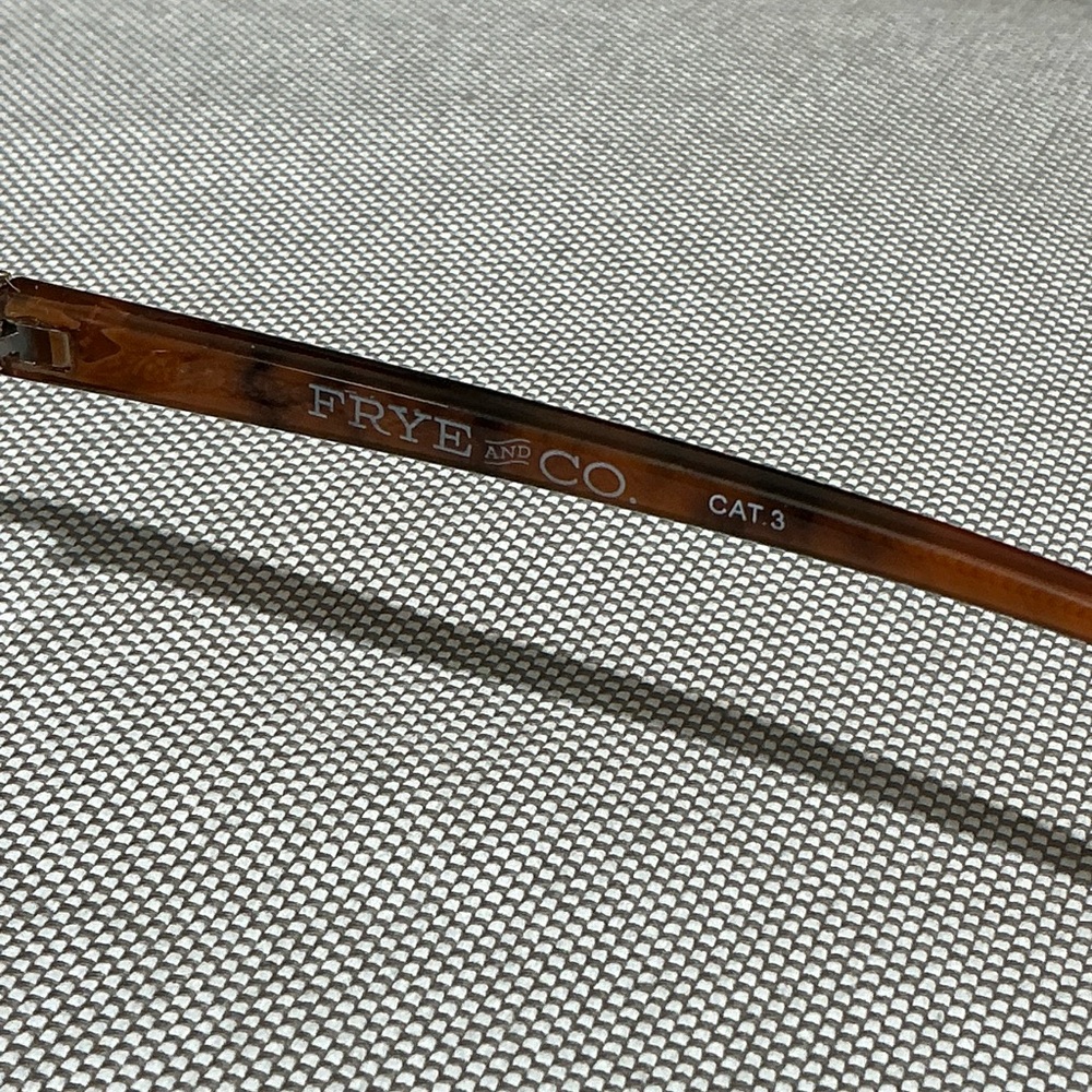 FRYE & COMPANY Sunglasses $68 Retail NEW - Picture 7 of 9